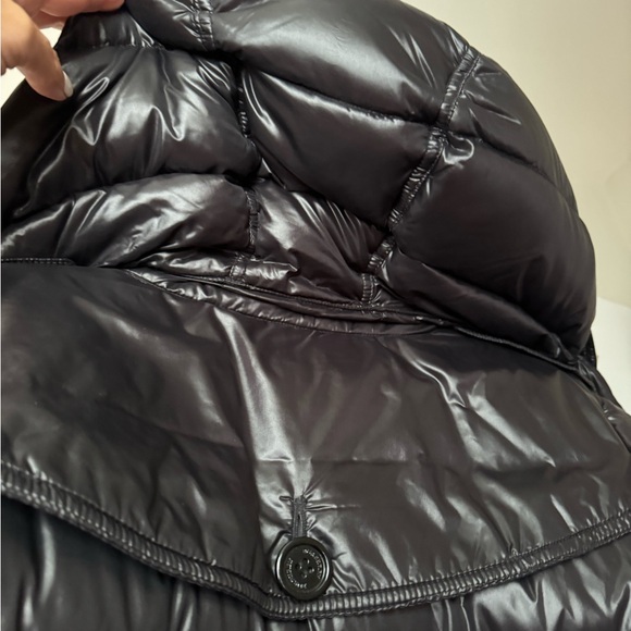 Burberry coat with detachable hood - Picture 6 of 7